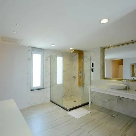 Real House Boutique * 카이세리