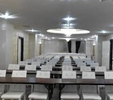 Real House Boutique Ξενοδοχείο *