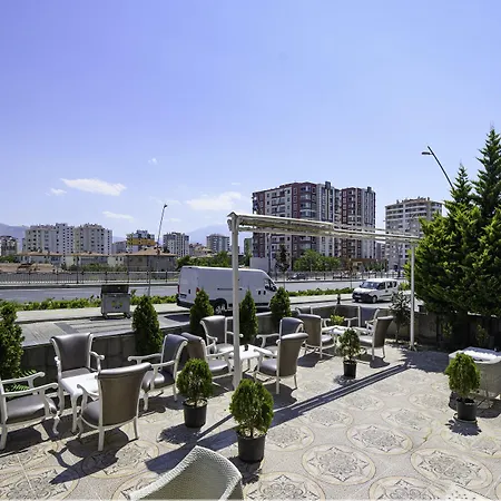 Real House Boutique Hotel *