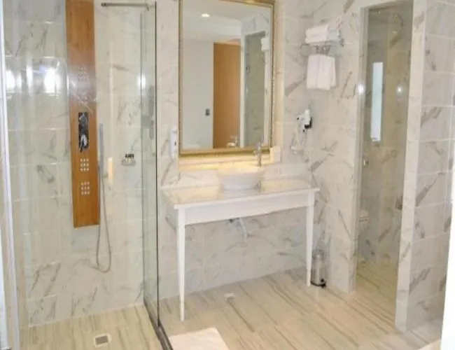 Real House Boutique Hotel