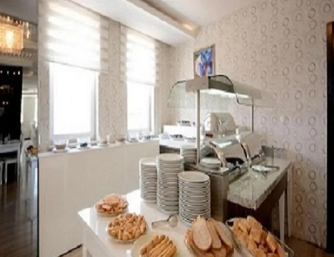 Real House Boutique *