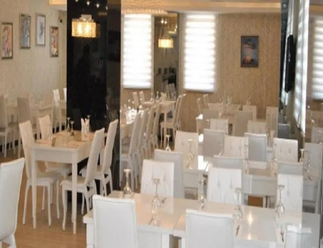 Real House Boutique Hotel *