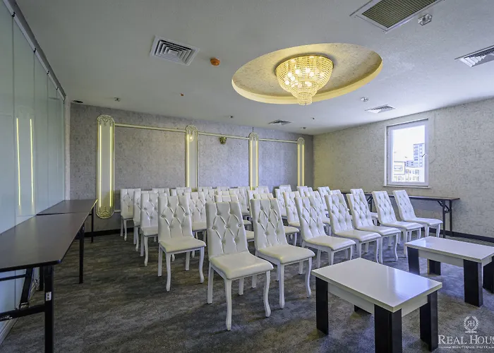 Real House Boutique Hotel *