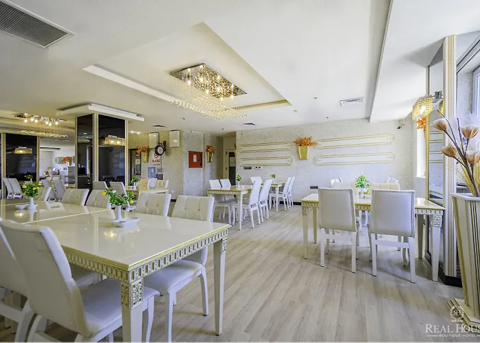 Real House Boutique *